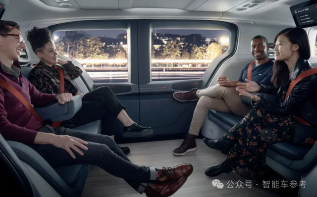 马斯克给特斯拉Robotaxi装上方向盘