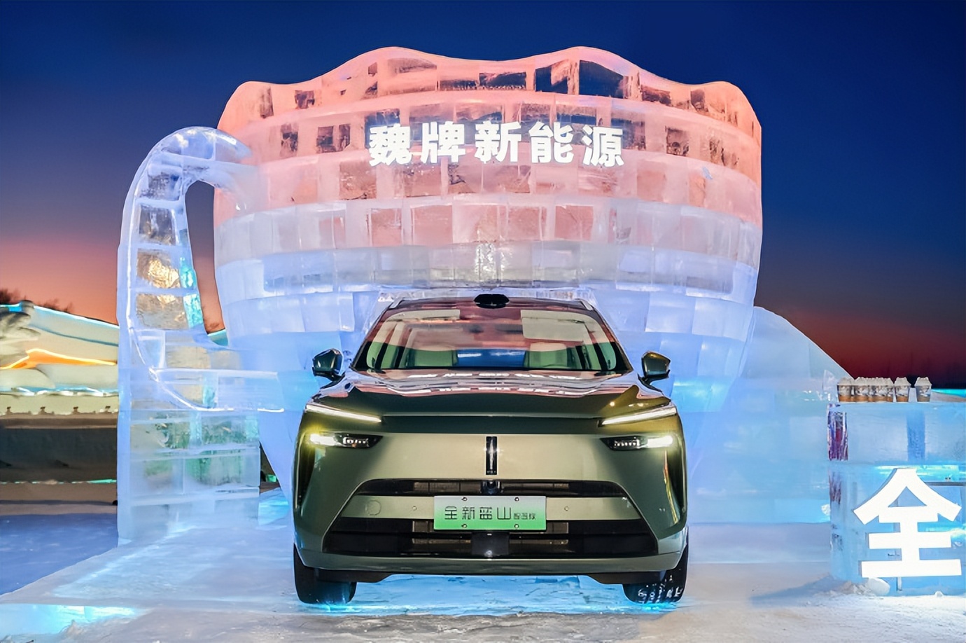 最美CTO携保定神车亮相，中国智能车扎堆拉斯维加斯 | CES 2025