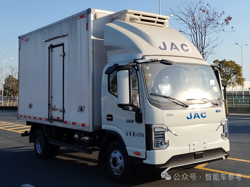 帮江淮把车卖到100万元，华为首次用上了“座舱杀毒”