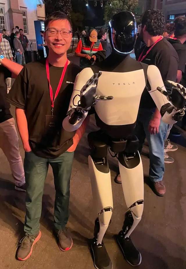 李泽湘门徒出走特斯拉机器人，联手大疆高管深圳创业，瞄准消费级具身智能